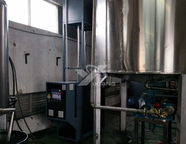 深圳導熱油加工客戶現場——模溫機