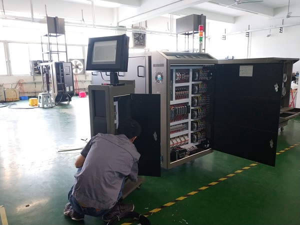 高光模溫機又稱急冷急熱溫度控制機，其優點有四